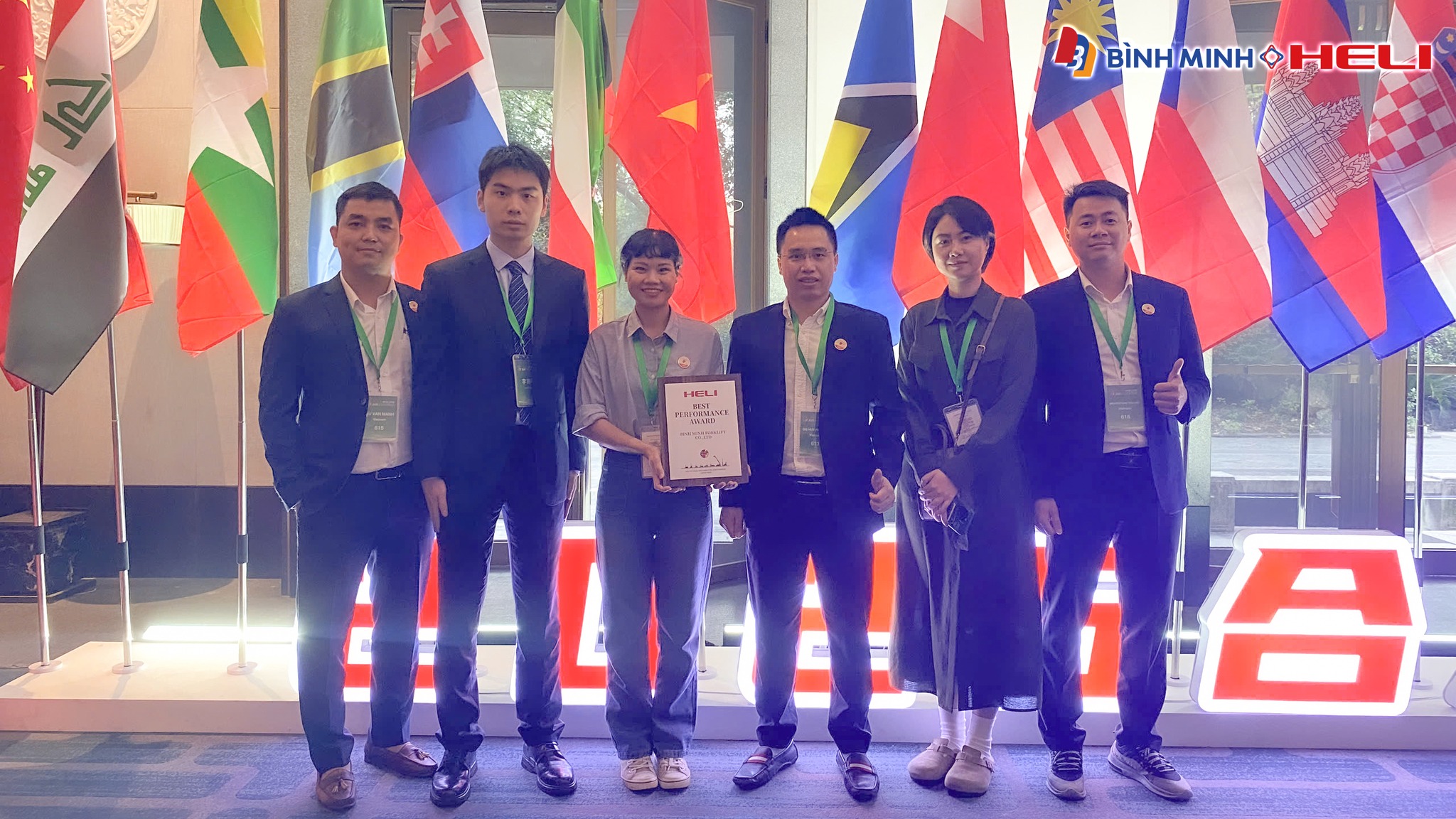 Xe nâng Bình Minh nhận giải thưởng Đại lý xuất sắc 2025