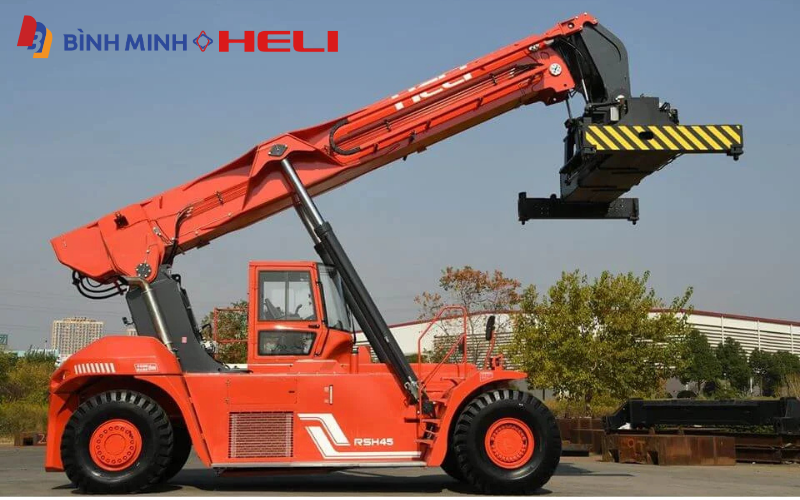Xe gắp container 45 tấn Heli